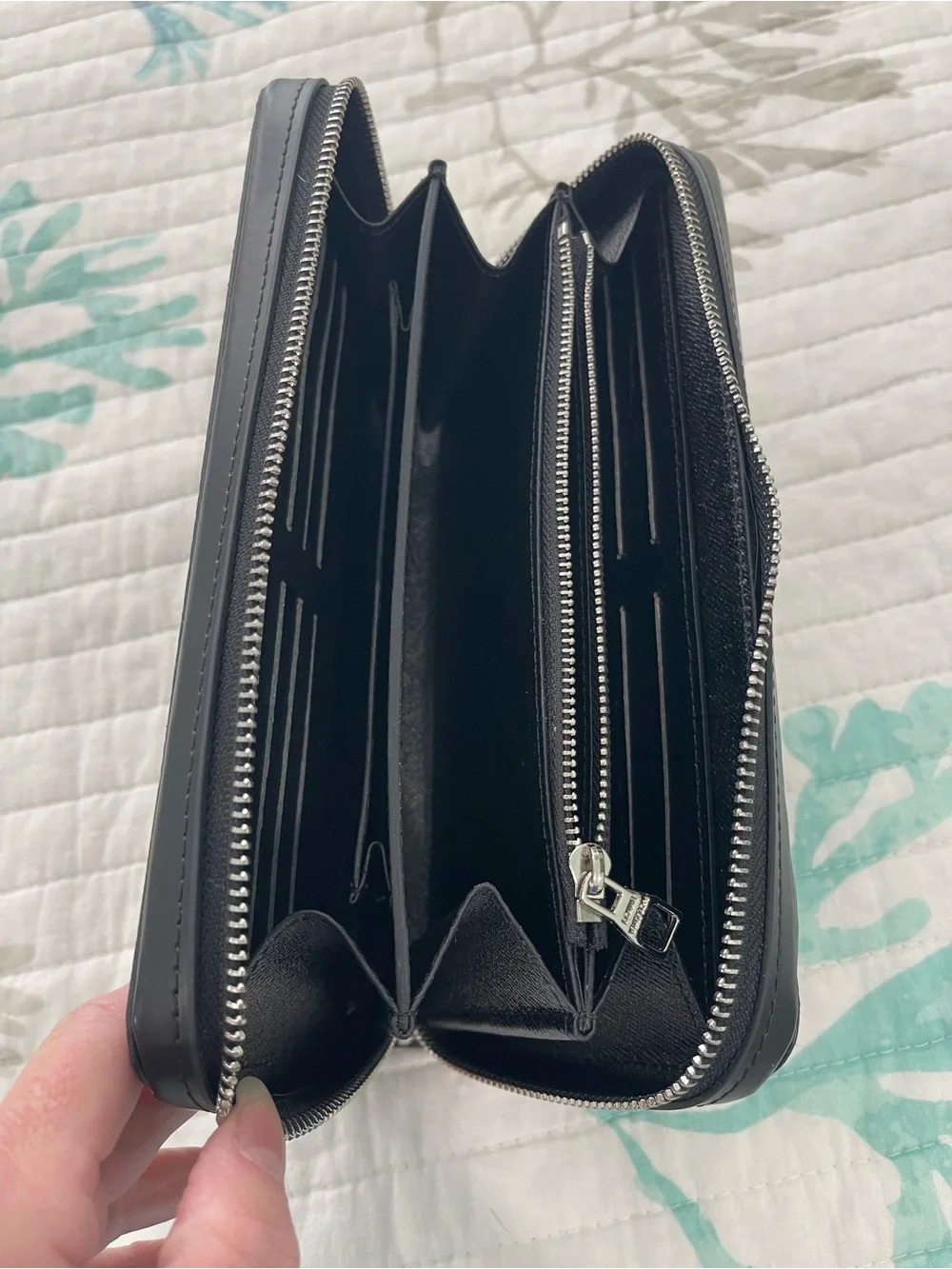 Louis Vuitton Black Monogram  Phone Case Wallet NOT AUTHENTIC. LOOKALIKE.